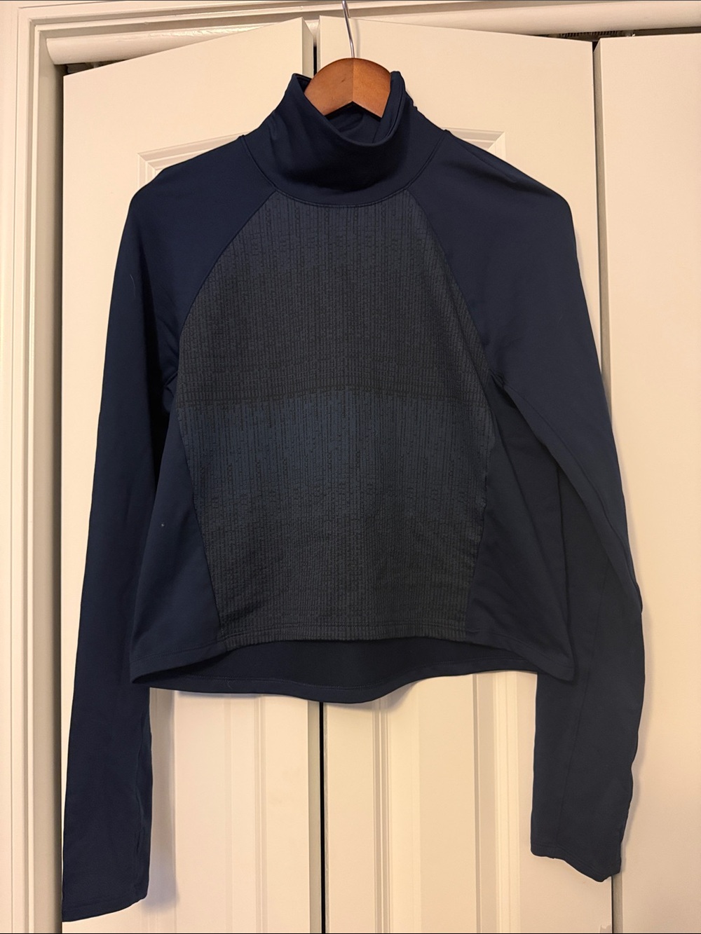 Under Armour Women's Navy Turtleneck Pullover Sweater